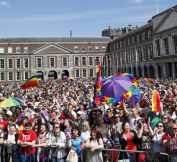 Οι Ιρλανδοί είπαν «ναι» στον γάμο των ομοφυλοφίλων με ιστορικό δημοψήφισμα! - Lesbian.Gr