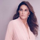 Γιουχάρισμα στην Caitlyn Jenner Διαμαρτυρήθηκαν για τον τρόπο που παρουσιάζει την LGBT κοινότητα