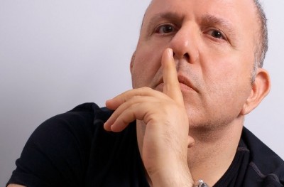 Νίκος Μουρατίδης για Μητροπολίτες: «Θεές Και Οι Δύο»