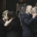 Με φιλιά στα θεωρεία της Βουλής γιόρτασε η LGBTQI κοινότητα την υπερψήφιση του συμφώνου